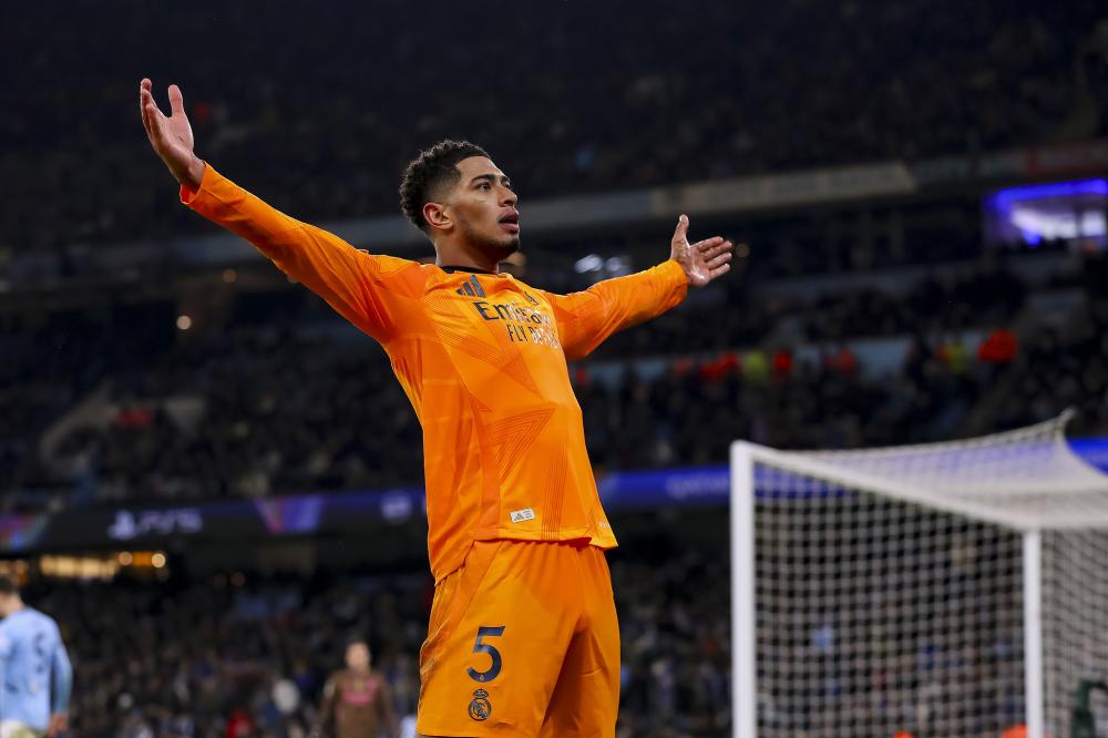 亚历山大狂砍37分，雷霆8连胜，灰熊湖人展开激烈较量.